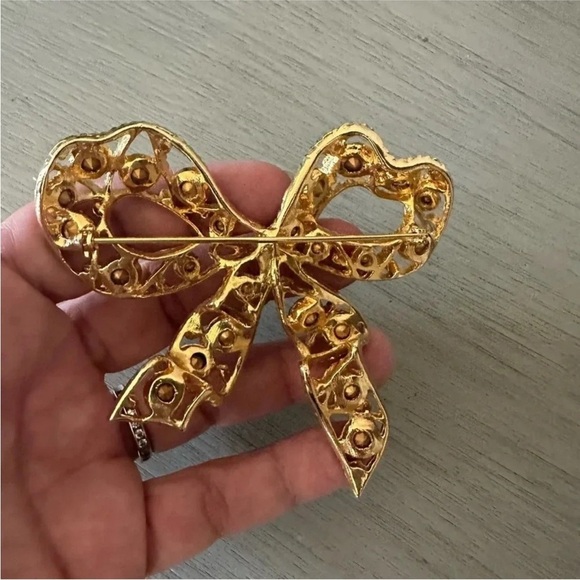 Vintage unique Large Rhinestone Bow Brooch Elegant Multicolor Bow Brooch - Picture 3 of 3